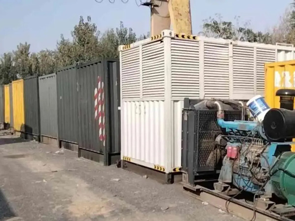 喀左200KW柴油发电机机组每小时油耗是多少?